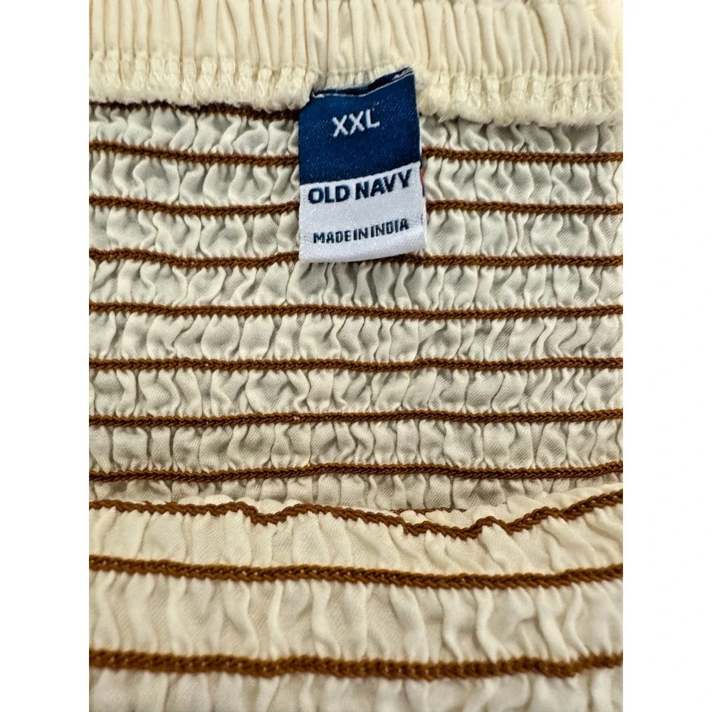 Old Navy Smocked Top Women's Size XXL Cream Peplum Waist Elastic Bodice NWT